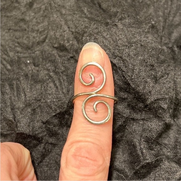 Handcrafted Sterling Silver Scroll Ring, Boho Wire Double Spiral Ring, US Size 9 - Picture 4 of 4